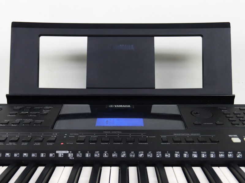 Yamaha Digital Keyboard EW400