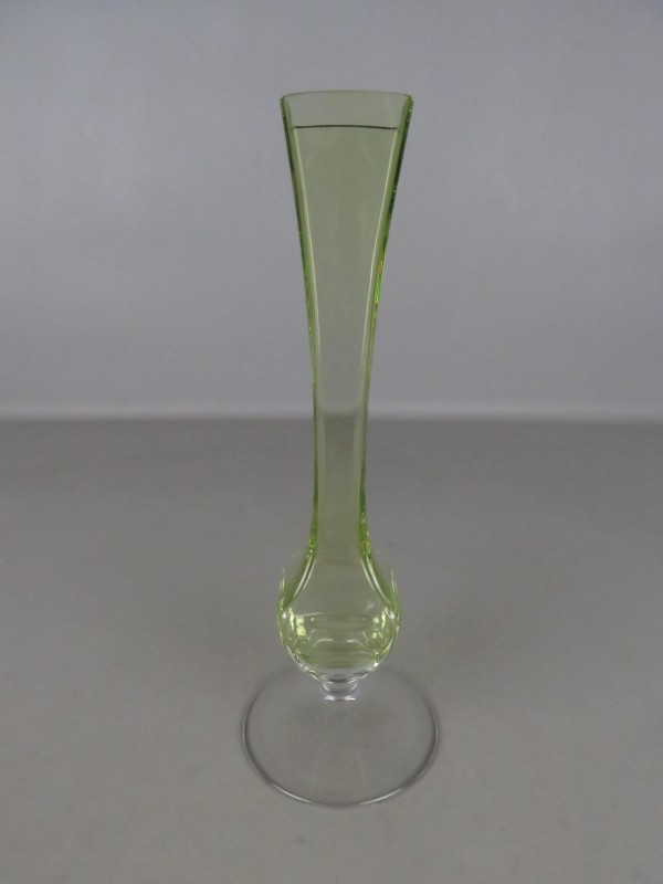 Groene glazen vaas