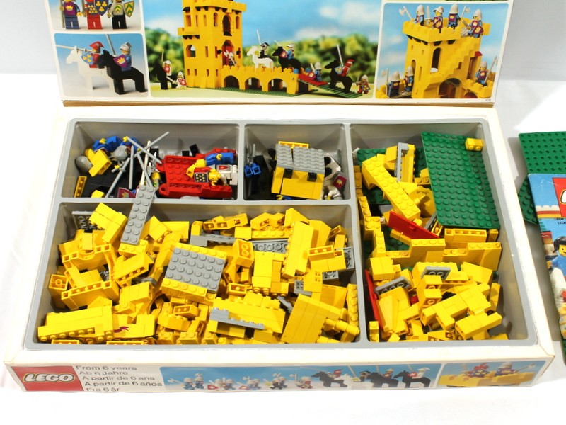 Vintage Lego 375 Castle