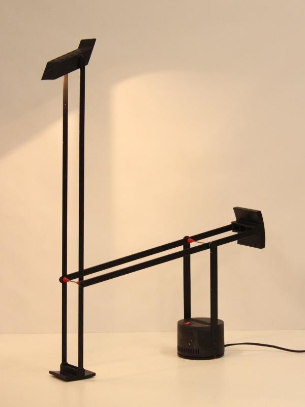 Bureaulamp Tizio 50 - Richard Sapper (1932-2015) voor Artemide