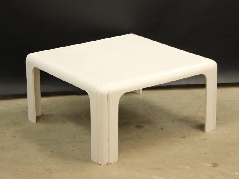 Vierkante tafel van Kartell, serienummer: 4894 - made in Italy