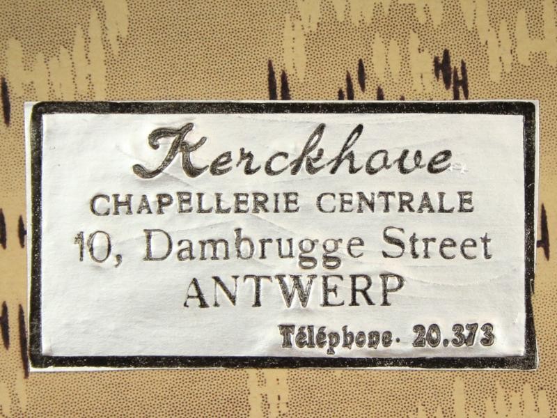 Prachtige vintage, met leder overtrokken hoedendoos - Antwerpen - jaren '40