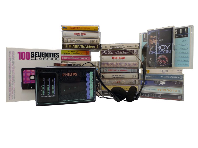 28 MC + Cassettespeler + CD box