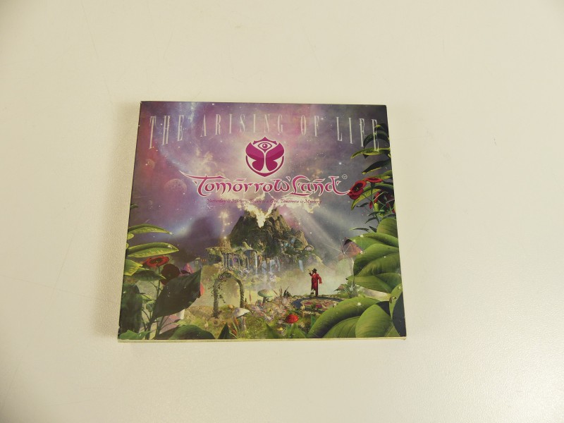 Collectie TomorrowLand Cd's + boeken