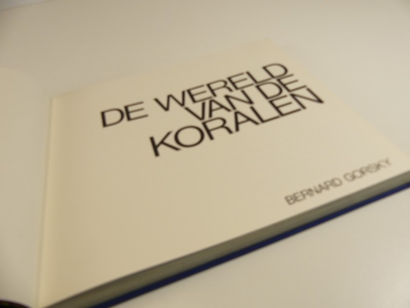 Boek De wereld van de koralen