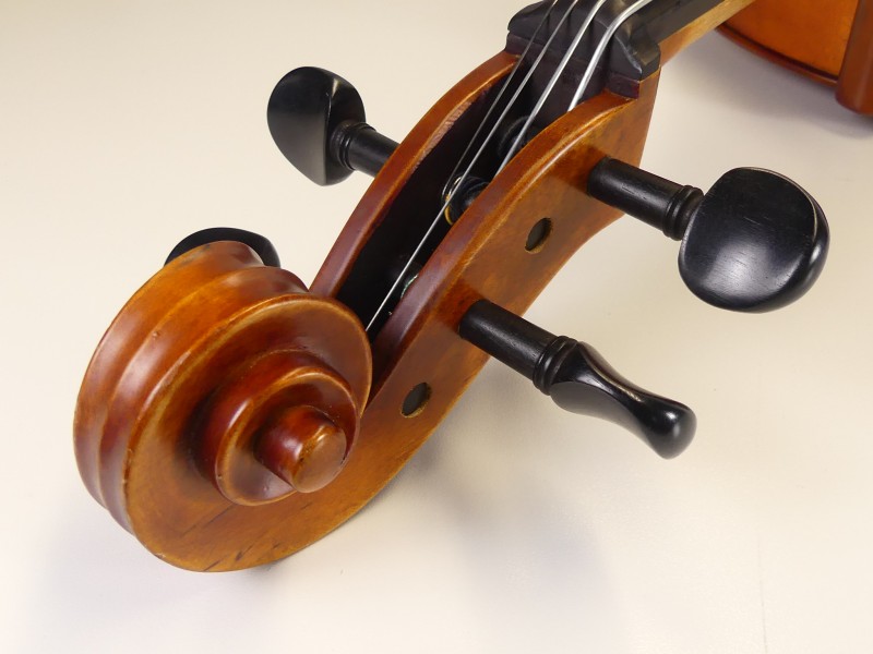 Sandner Cello