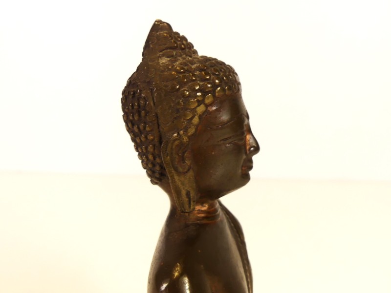 Vintage zittende bronzen Boeddhabeeld