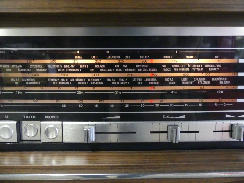 Grundig Audiomeubel met platenspeler