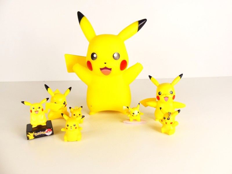 Lot Pokémon Figuren