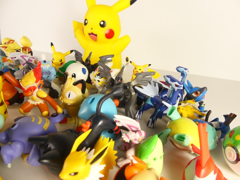 Lot Pokémon Figuren