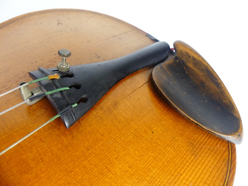 Viool gemerkt met Stradivarius