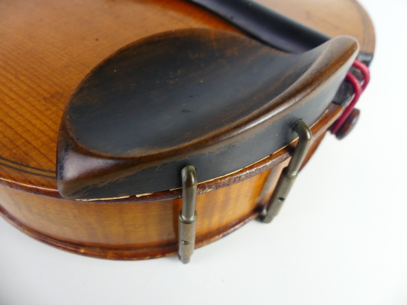 Viool gemerkt met Stradivarius