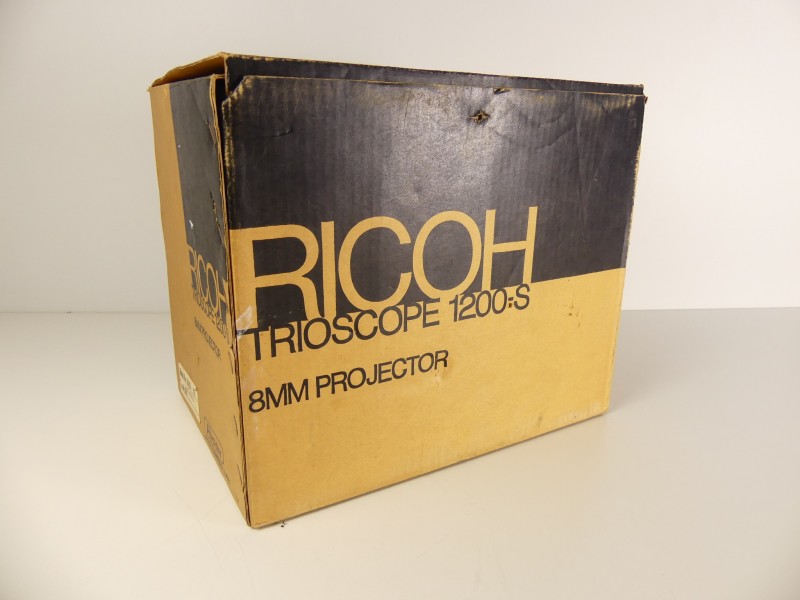 Ricoh 8mm Projector + Film