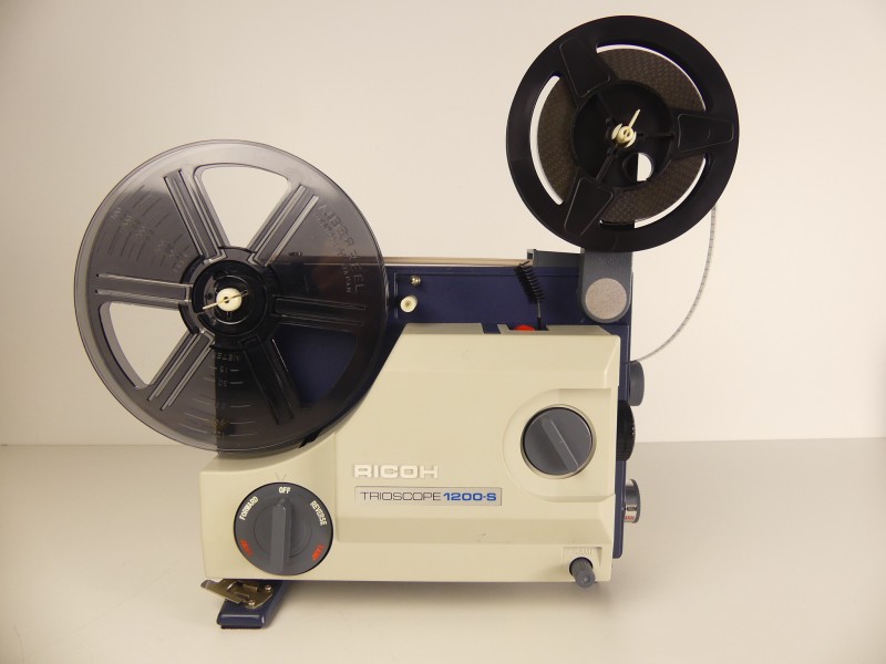 Ricoh 8mm Projector + Film