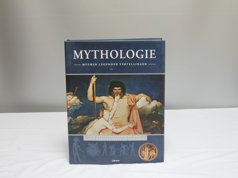 Boek " Mythologie - mythen legenden en vertellingen" (Art. 986)