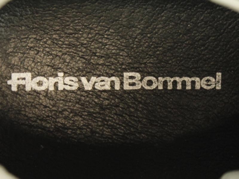 Knappe sneakers voor hem, gemerkt Floris van Bommel