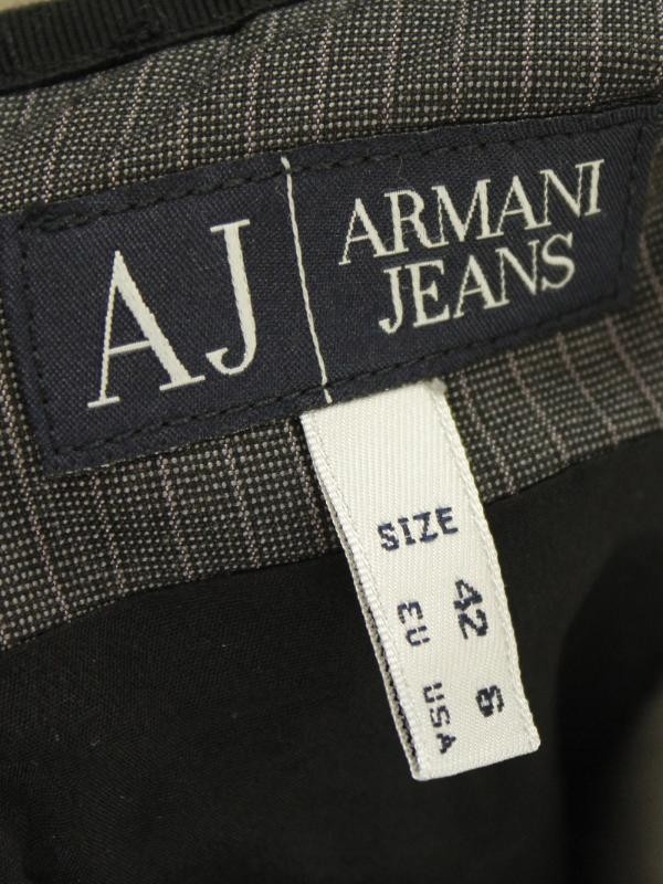 Kort wijd rokje, gemerkt Armani Jeans