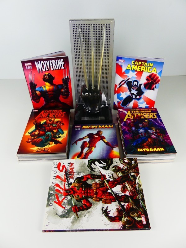 Lot Marvel comics en Limited Adamantium Collection Wolverine handschoen.