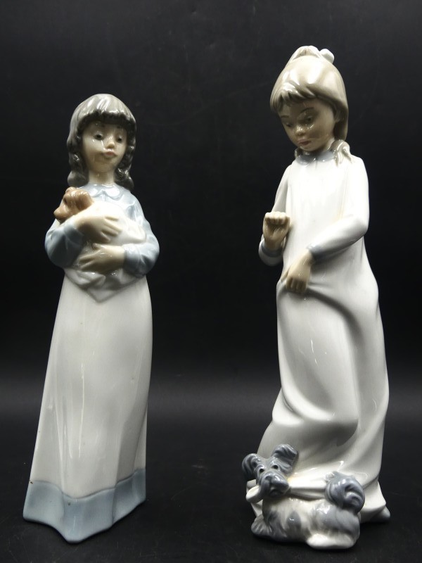 2 Lladro Nao beeldjes meisje met hondje