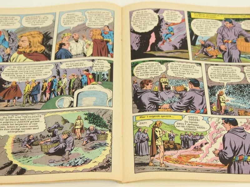 Lot van 22 superhelden comics - Nederlands