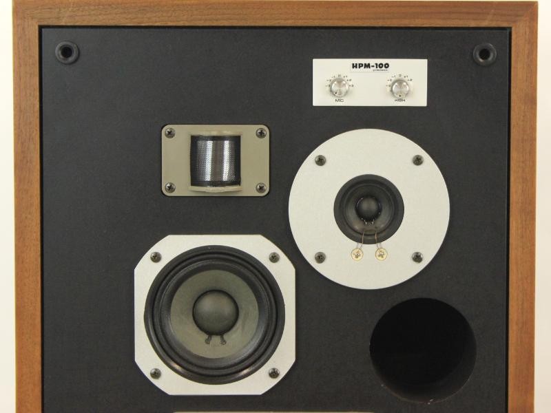 Pioneer HPM-100 4-weg, 4-speaker basreflexsysteem