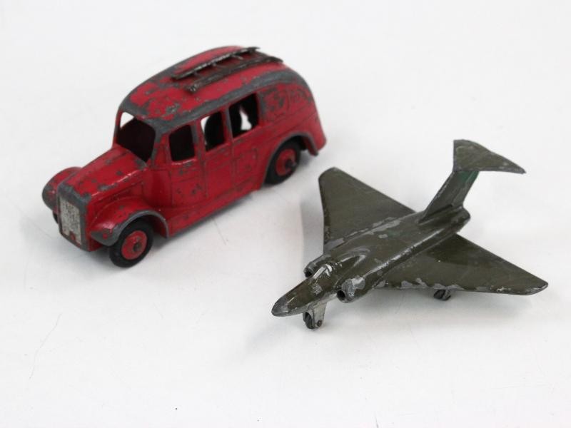 Lot van 15 Dinky Toys