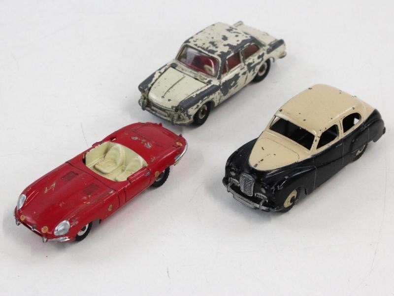 Lot van 15 Dinky Toys