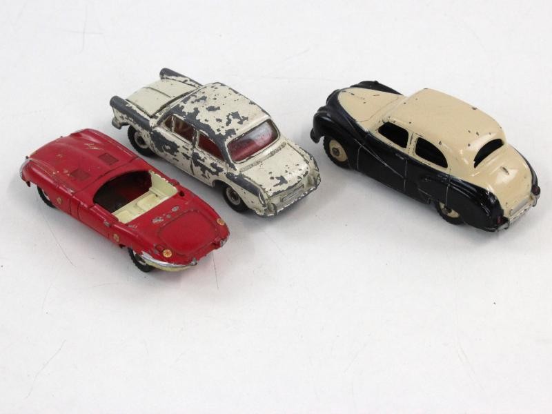 Lot van 15 Dinky Toys