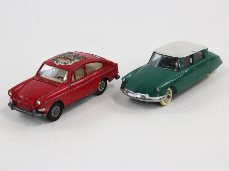 Lot van 15 Dinky Toys