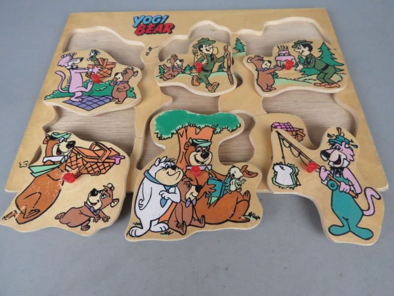 Vintage  houten legpuzzel "Yogi bear" (compleet)