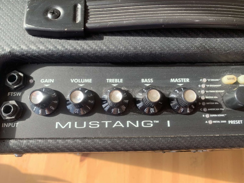 Fender Mustang I 20 Watt 1x8 modeling gitaarversterker combo