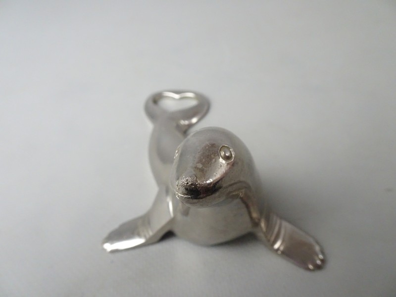 Metalen design zeehond flessenopener