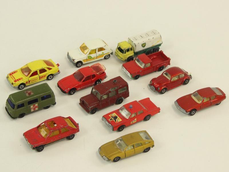 Duo Matchbox koffertjes gevuld met miniatuur auto's - 72 miniatuurauto's