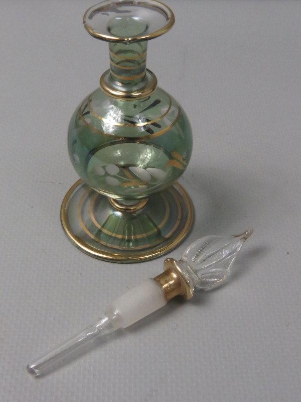 2 kleine Egyptische glazen parfumflesjes