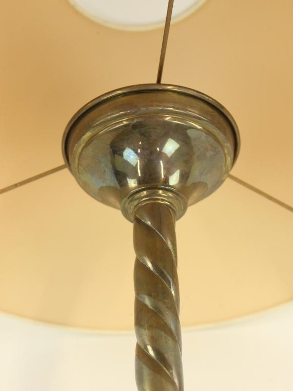 Klassieke Elegante Lamp met Crèmekleurige Kap