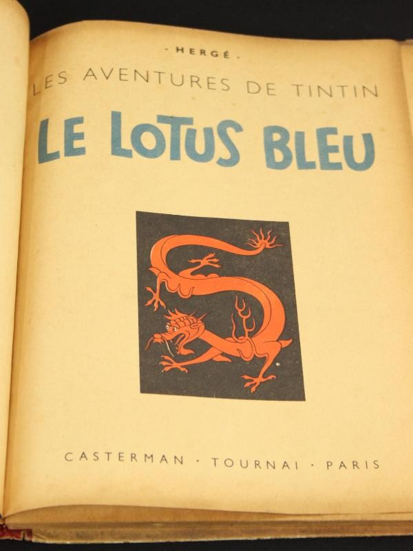 Le lotus bleu  eerste druk hertekende kleuren editie december 1946 + 3 miniatuurauto's Kuifje-editions atlas Moulinsart