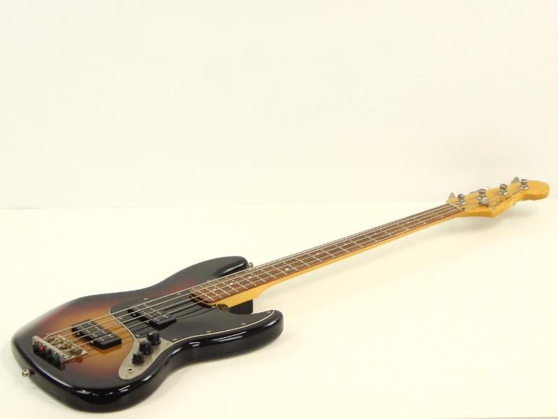 Fender Modern Player Jazz Bass® (2011-2013)