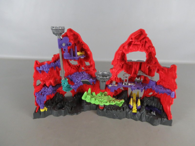 Mighty Max - skull mountain