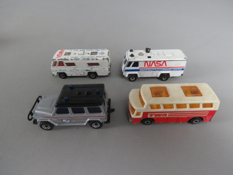 17 Matchbox diensten wagens