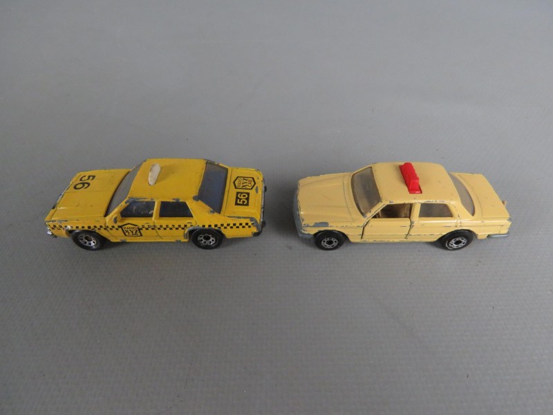 17 Matchbox diensten wagens