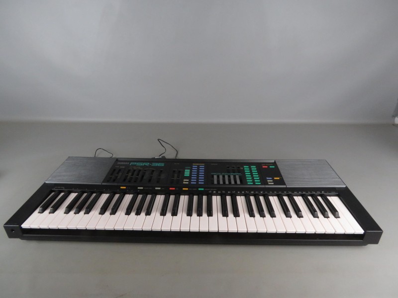 Yamaha keyboard PSR 36 (getest en werkt)