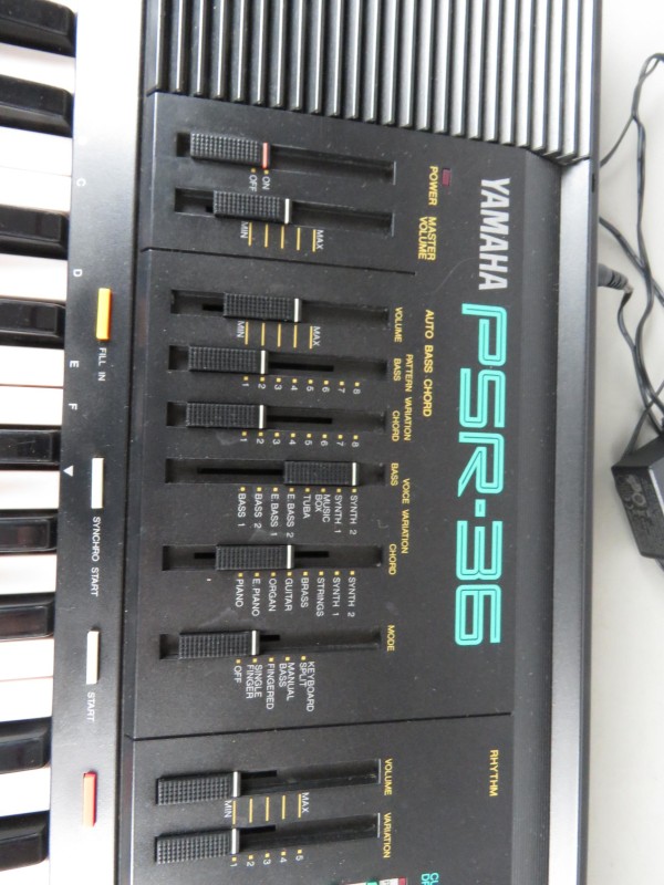 Yamaha keyboard PSR 36 (getest en werkt)