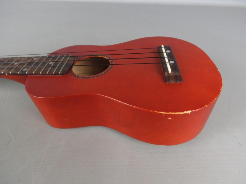 Clifton ukelele