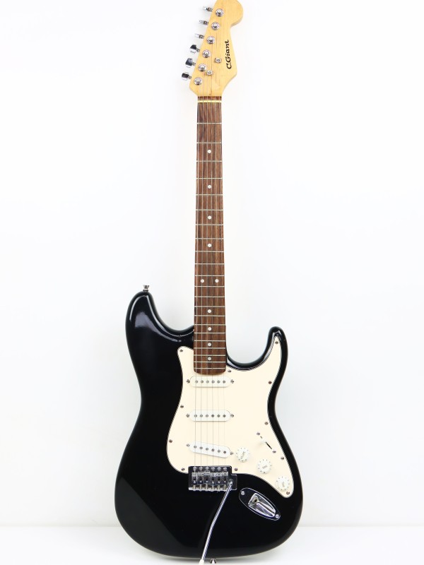 C. Giant Stratocaster Elektrische Gitaar