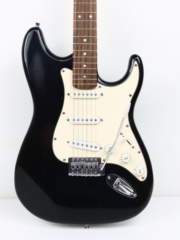 C. Giant Stratocaster Elektrische Gitaar