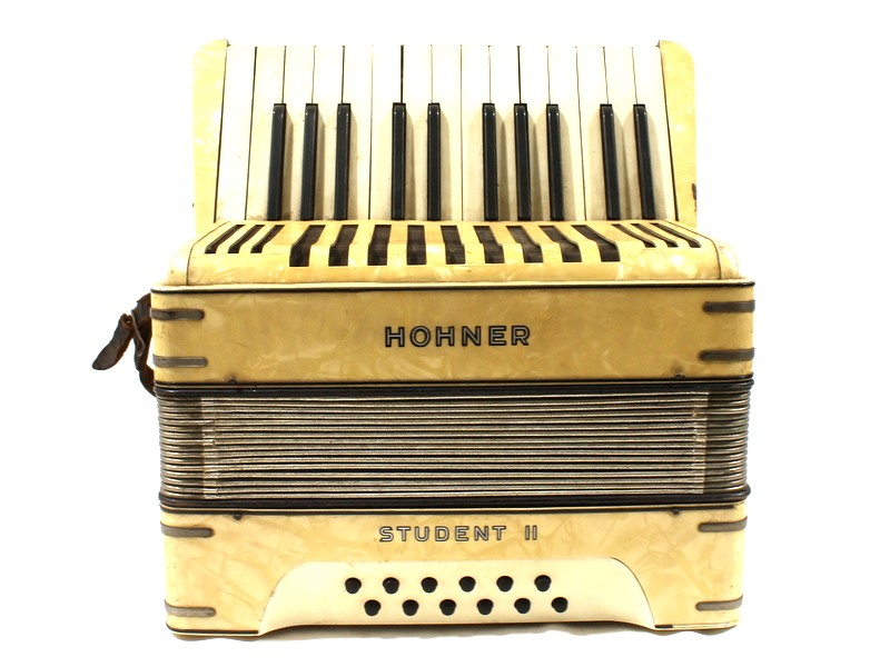 Vintage Hohner Student II accordeon