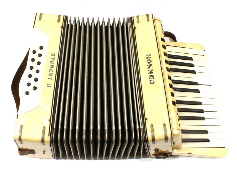 Vintage Hohner Student II accordeon