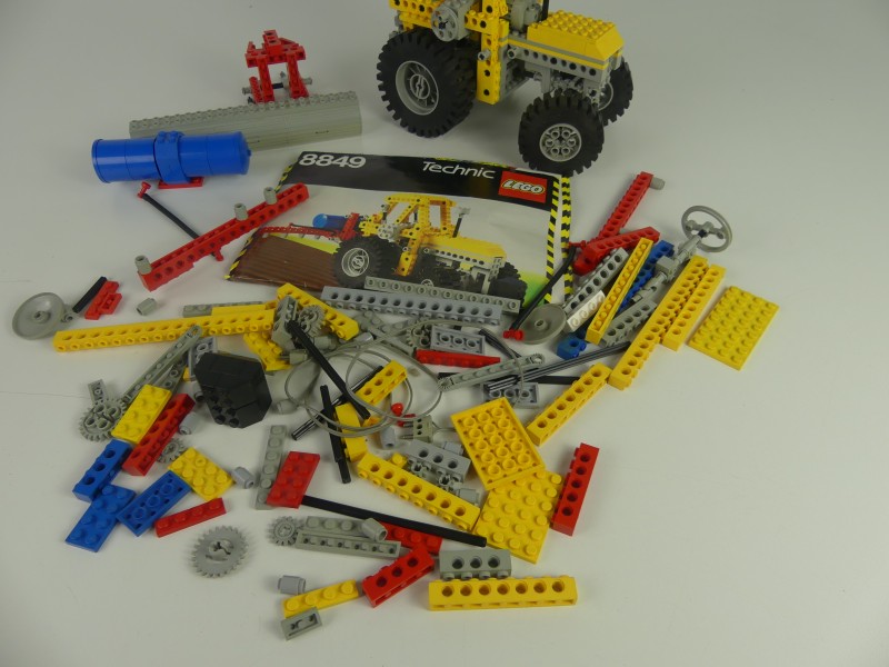 Lot Lego sets tractor en detectievekantoor