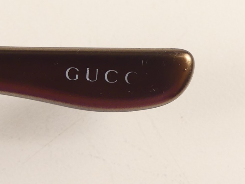 Dames zonnebril gemerkt ''Gucci''