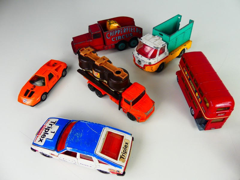 Vintage lot van gemengde autotjes - Corgi